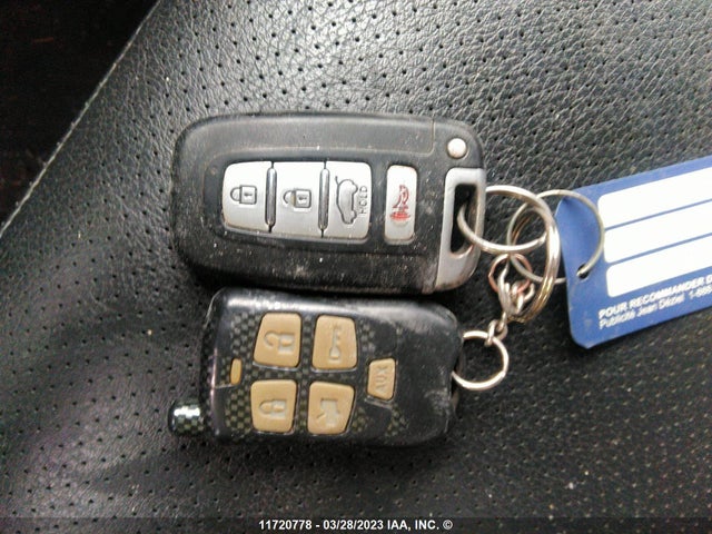 2011 KIA SORENTO EX VIN: 5XYKUDA20BG027197