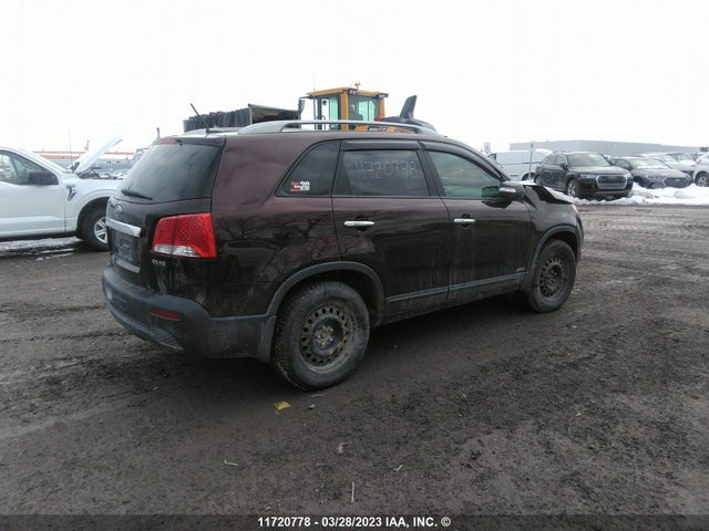 2011 KIA SORENTO EX VIN: 5XYKUDA20BG027197