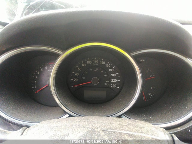 2011 KIA SORENTO EX VIN: 5XYKUDA20BG027197