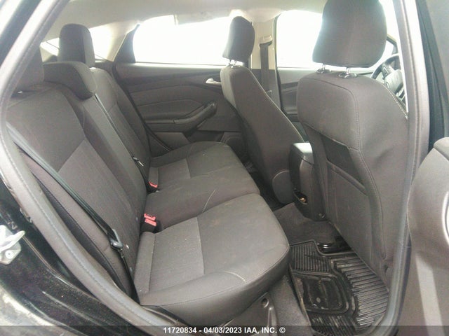 Ford FOCUS SE 2016 1FADP3K29GL353347 Image 9