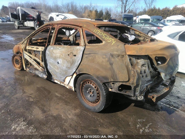 Ford FOCUS SE 2018 1FADP3FE8JL248004 Image 3