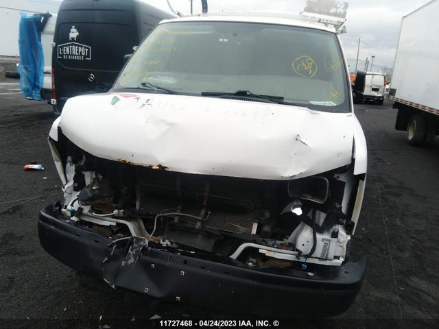 Chevrolet Express G2500 2016 1GCWGAFF5G1302220 Image 8