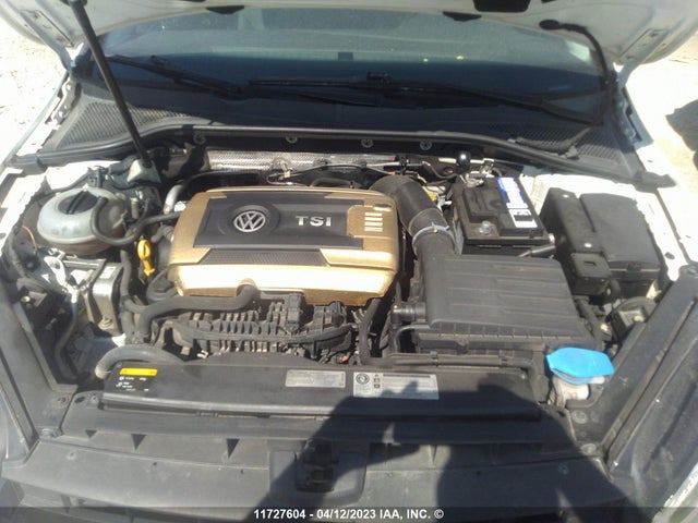 3VW917AUXFM022847 Volkswagen GOLF