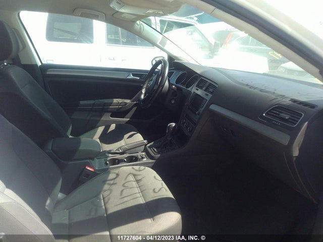 3VW917AUXFM022847 Volkswagen GOLF