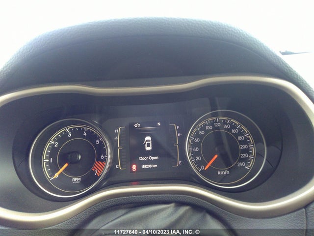 1C4PJLCB4FW607485 Jeep Cherokee Latitude