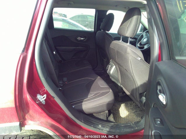 1C4PJLCB4FW607485 Jeep Cherokee Latitude
