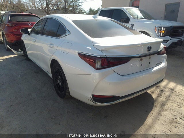 58AB21B12MU012717 Lexus ES 300H