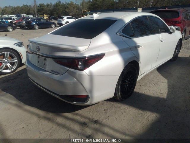 58AB21B12MU012717 Lexus ES 300H
