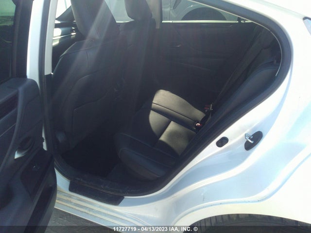 58AB21B12MU012717 Lexus ES 300H