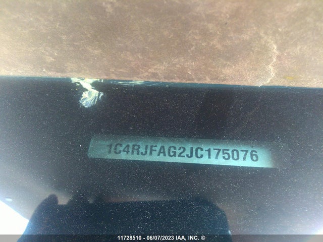 1C4RJFAG2JC175076 Jeep Grand Cherokee Laredo