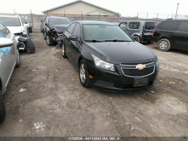 2014 1G1PE5SBXE7393069 main image