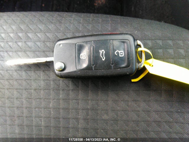 3VW2K7AJ1FM239000 Volkswagen JETTA S