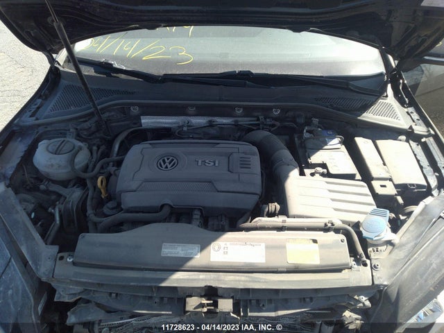 3VW217AU8GM026382 Volkswagen GOLF