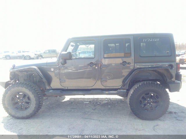 1C4BJWDG9FL533486 Jeep Wrangler Unlimited Sport