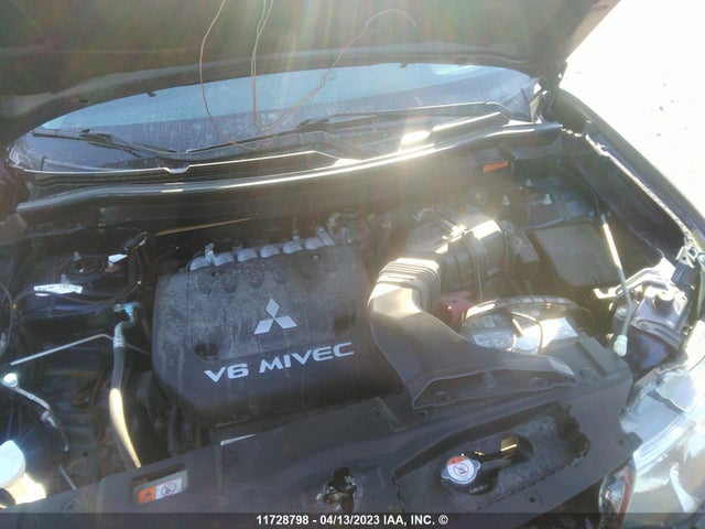 JA4JZ3AX2EZ600362 Mitsubishi Outlander Se