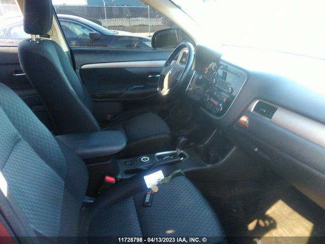 JA4JZ3AX2EZ600362 Mitsubishi Outlander Se