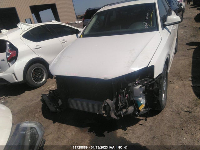 WA1ECCFS0HR012285 Audi Q3 PREMIUM