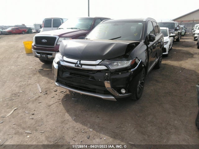 JA4AZ2A39HZ606655 Mitsubishi Outlander Es