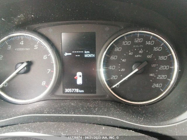 JA4AZ2A39HZ606655 Mitsubishi Outlander Es