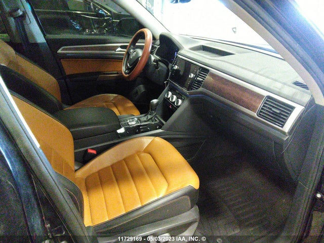 1V2TR2CA8KC514701 Volkswagen Atlas Sel Premium