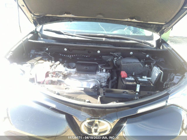 Toyota RAV4 LE 2018 2T3BFREV8JW811008 Image 10