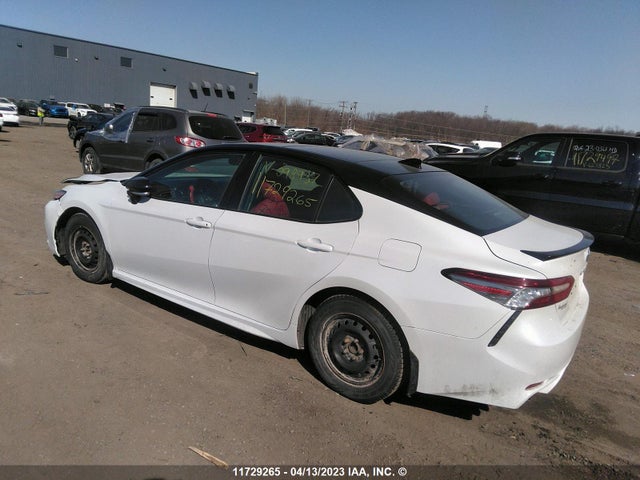 Toyota CAMRY 2018 4T1B61HK7JU098937 Image 3