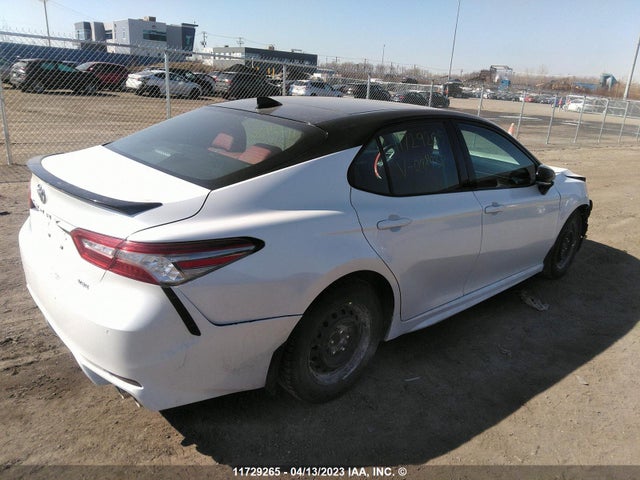 Toyota CAMRY 2018 4T1B61HK7JU098937 Image 4
