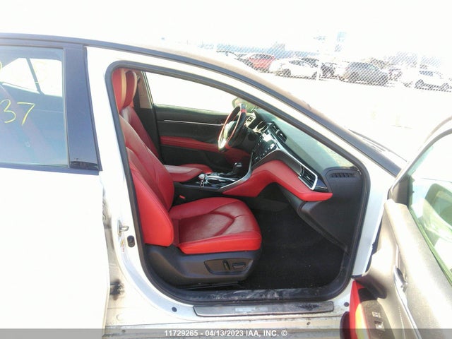 Toyota CAMRY 2018 4T1B61HK7JU098937 Image 5