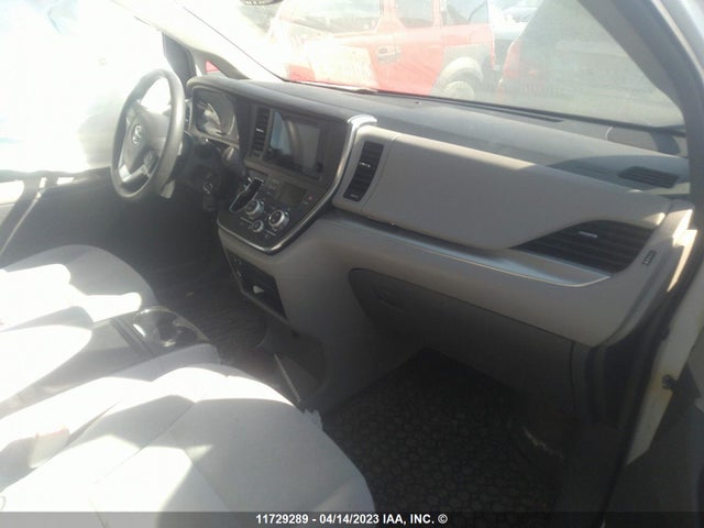 Toyota SIENNA LE 2015 5TDKK3DC6FS622763 Image 6