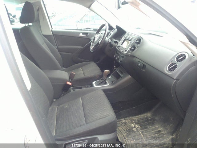 WVGJV7AX5GW530896 Volkswagen TIGUAN