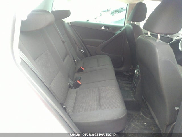 WVGJV7AX5GW530896 Volkswagen TIGUAN