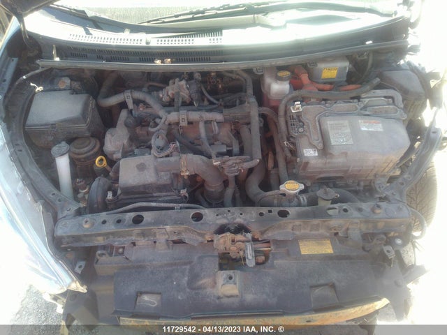 Toyota PRIUS C 2015 JTDKDTB39F1577134 Image 12