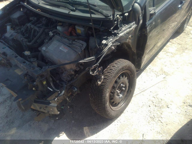 Toyota PRIUS C 2015 JTDKDTB39F1577134 Image 8