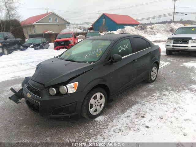 Chevrolet SONIC LT 2015 1G1JC5SH3F4196120 Image 2