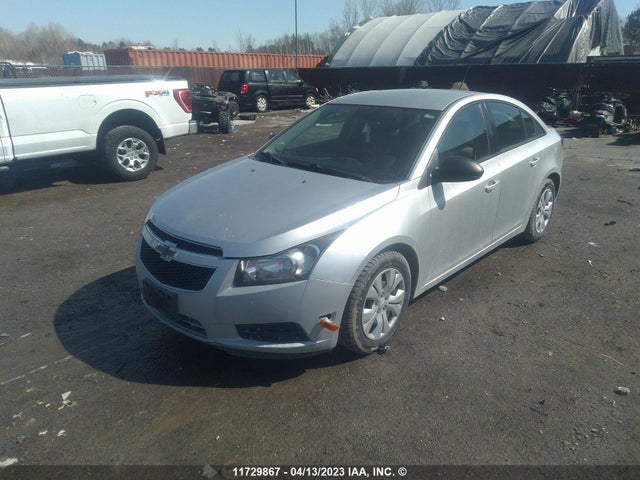 Chevrolet Cruze 2014 1G1PL5SHXE7370935 Image 2