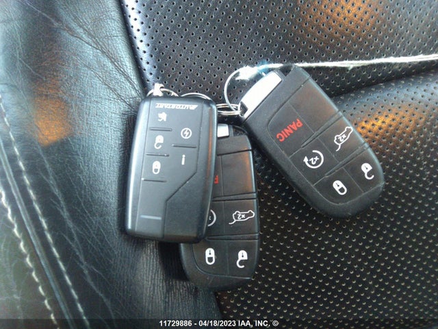 1C4RJFCG2EC124969 Jeep Grand Cherokee Overland