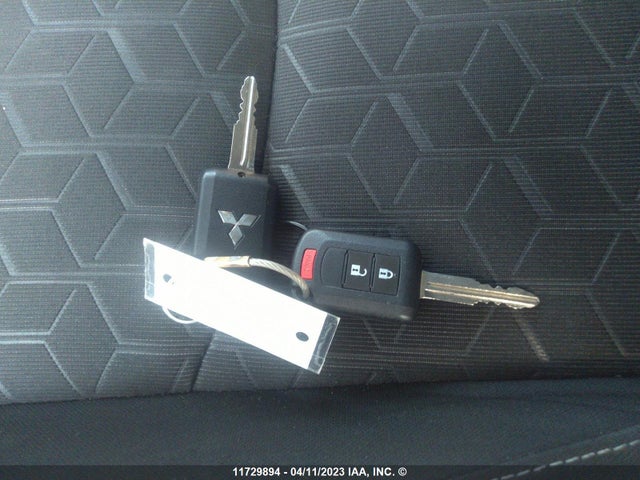 JA4AJUAU4MU602760 Mitsubishi RVR ES