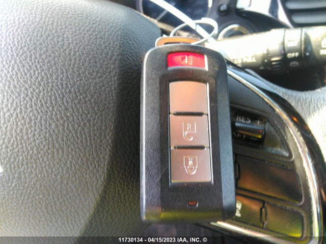 JA4AZ2A38LJ600160 Mitsubishi Outlander Es