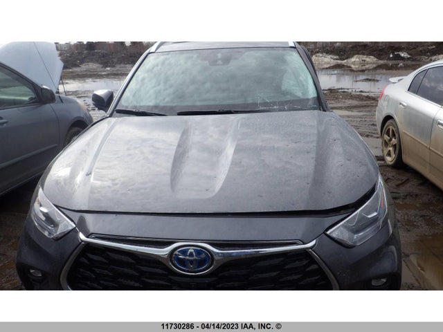 Toyota Highlander Hybrid Platinum 2023 5TDEBRCH6PS112511 Image 10
