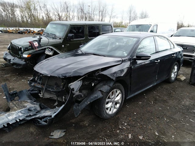 1VWAA7A31JC042354 Volkswagen Passat S/r-line