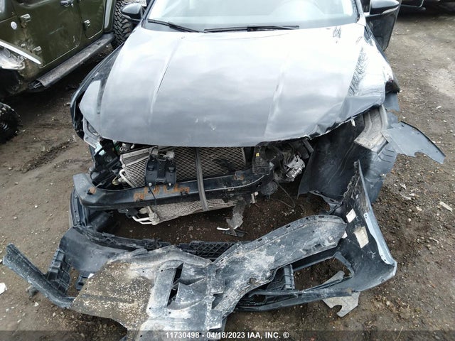 1VWAA7A31JC042354 Volkswagen Passat S/r-line