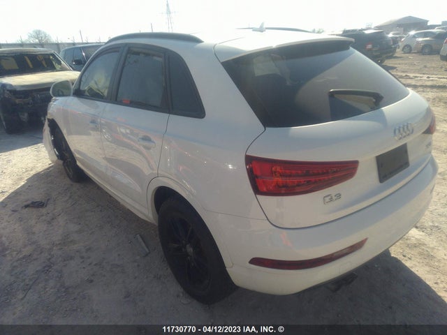 WA1BCCFS9HR011574 Audi Q3 PREMIUM