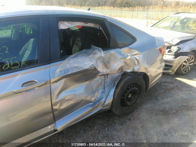 3VWEB7BU6LM074725 Volkswagen JETTA SEL