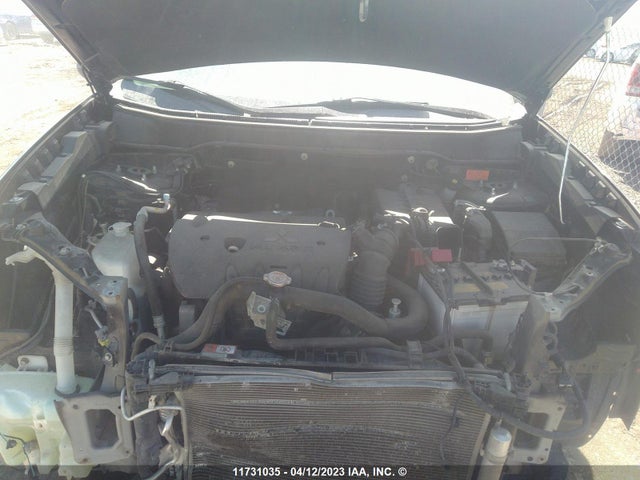 JA4AJ3AU1JU601488 Mitsubishi RVR SE