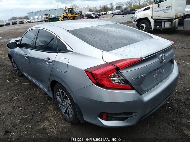 Honda Civic Lx 2018 2HGFC2F67JH017157 Image 3
