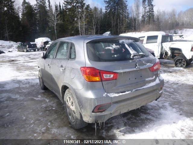 JA4AH3AUXJU601758 Mitsubishi RVR