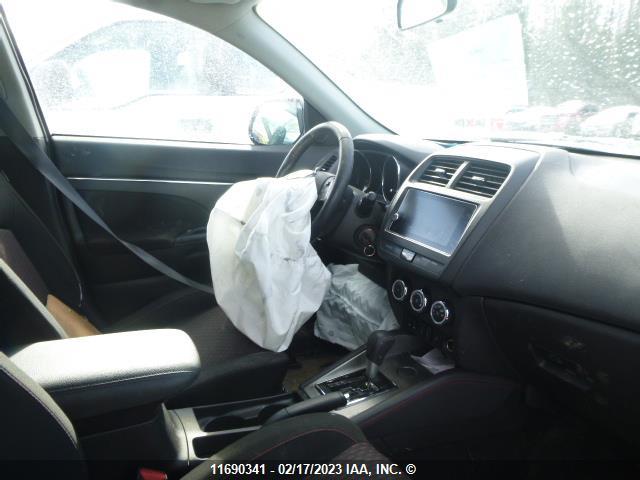 JA4AH3AUXJU601758 Mitsubishi RVR