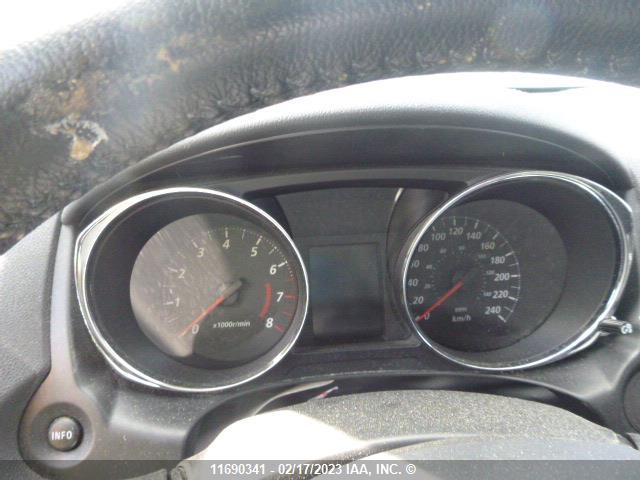 JA4AH3AUXJU601758 Mitsubishi RVR