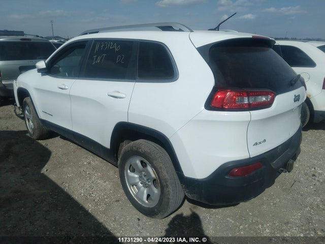 1C4PJMCS3EW156277 Jeep Cherokee Latitude
