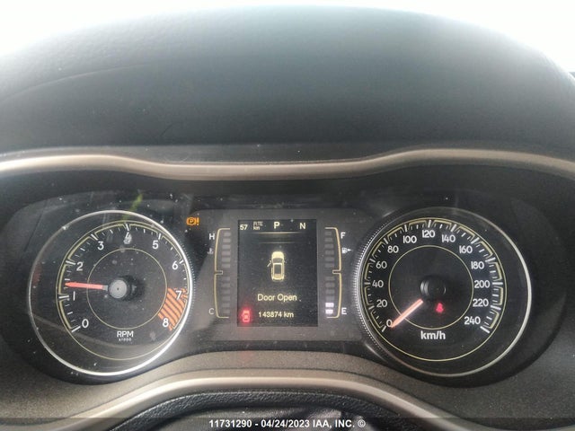 1C4PJMCS3EW156277 Jeep Cherokee Latitude